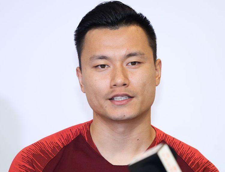 包含郜林破门，助力恒大客场击败建业的词条