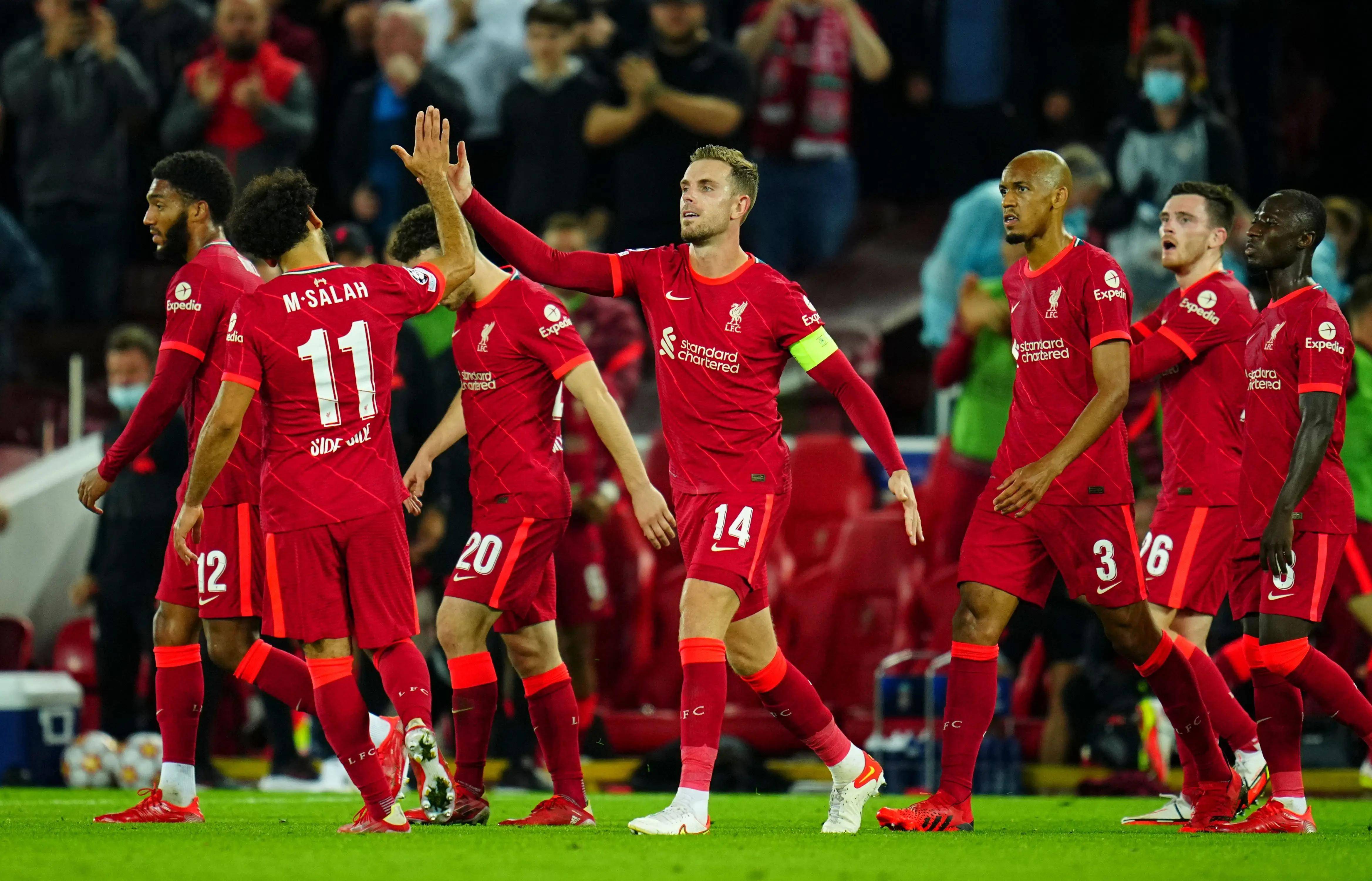 热门球队连败,球员状态起伏不定 热门球队连败,球员状态起伏不定