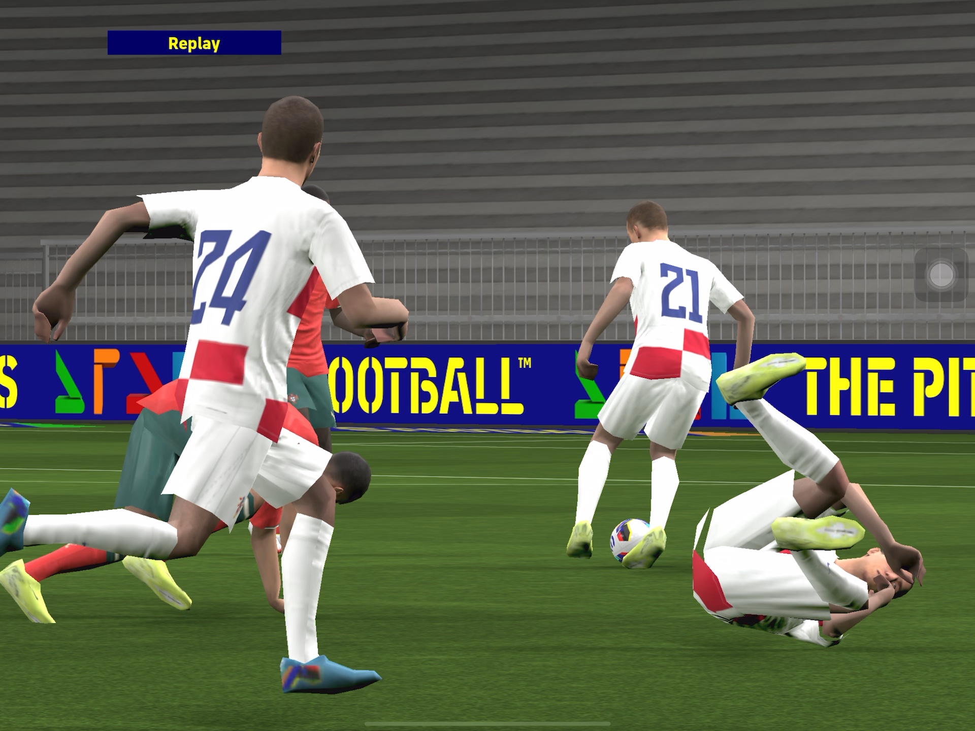 包含葡萄牙逼平波兰，小组领跑位置不变的词条