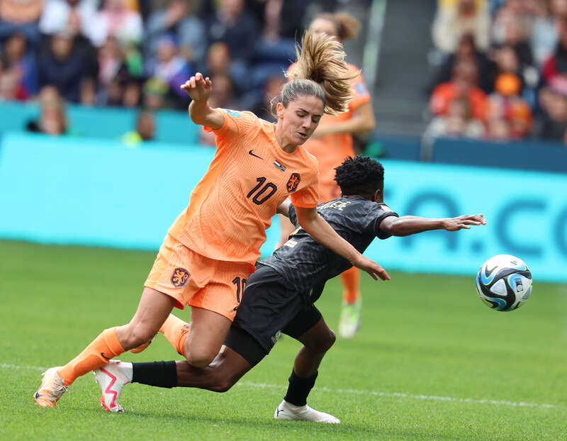 荷兰女足在比赛中迅速崭露头角