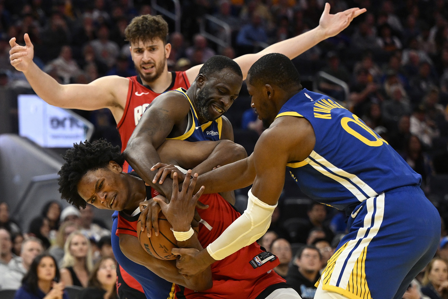 包含加拿大NBL联赛热火朝天，球星频频爆发的词条