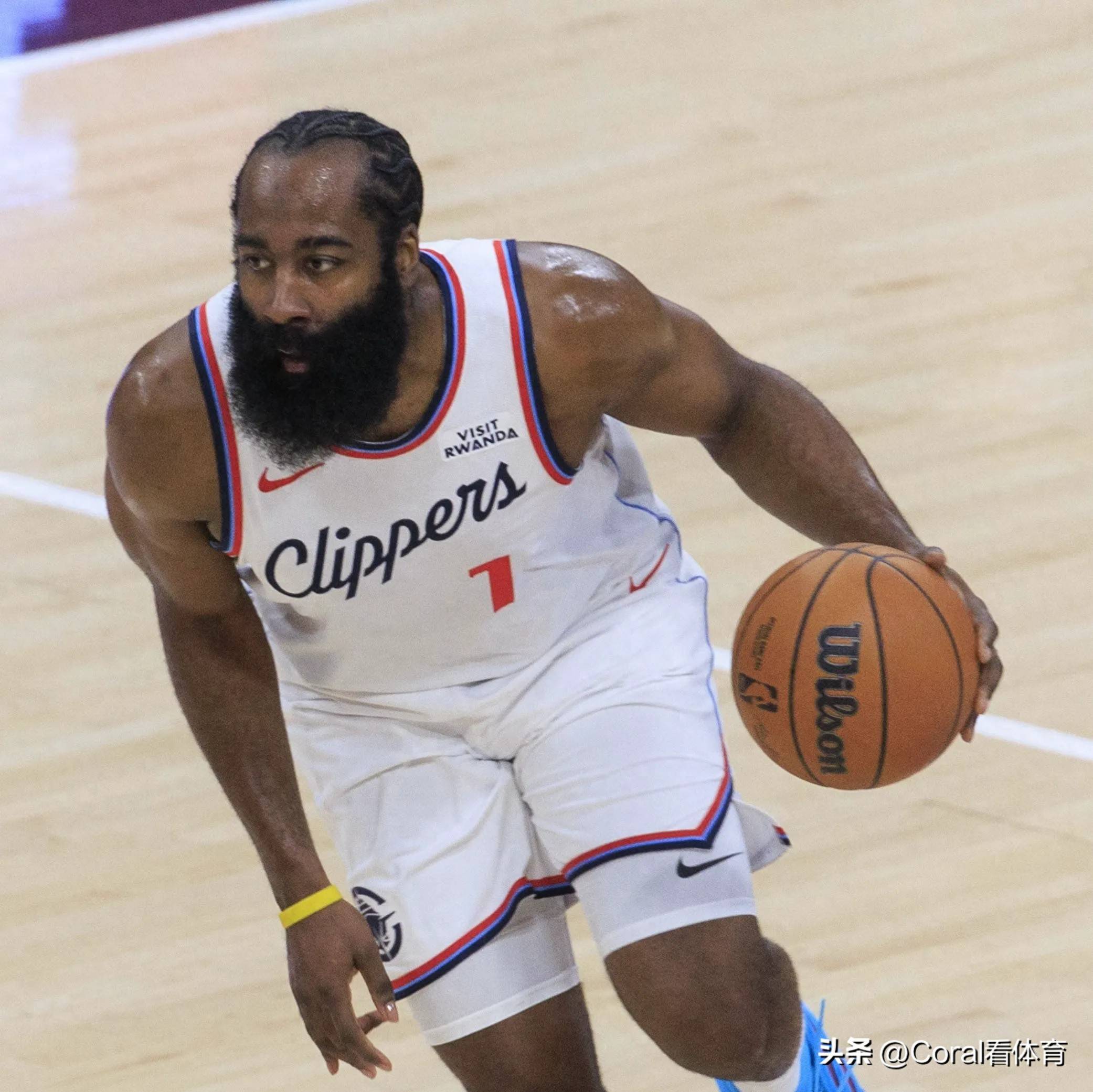 关于快船队主力球员受伤，战绩下滑难掩困境的信息