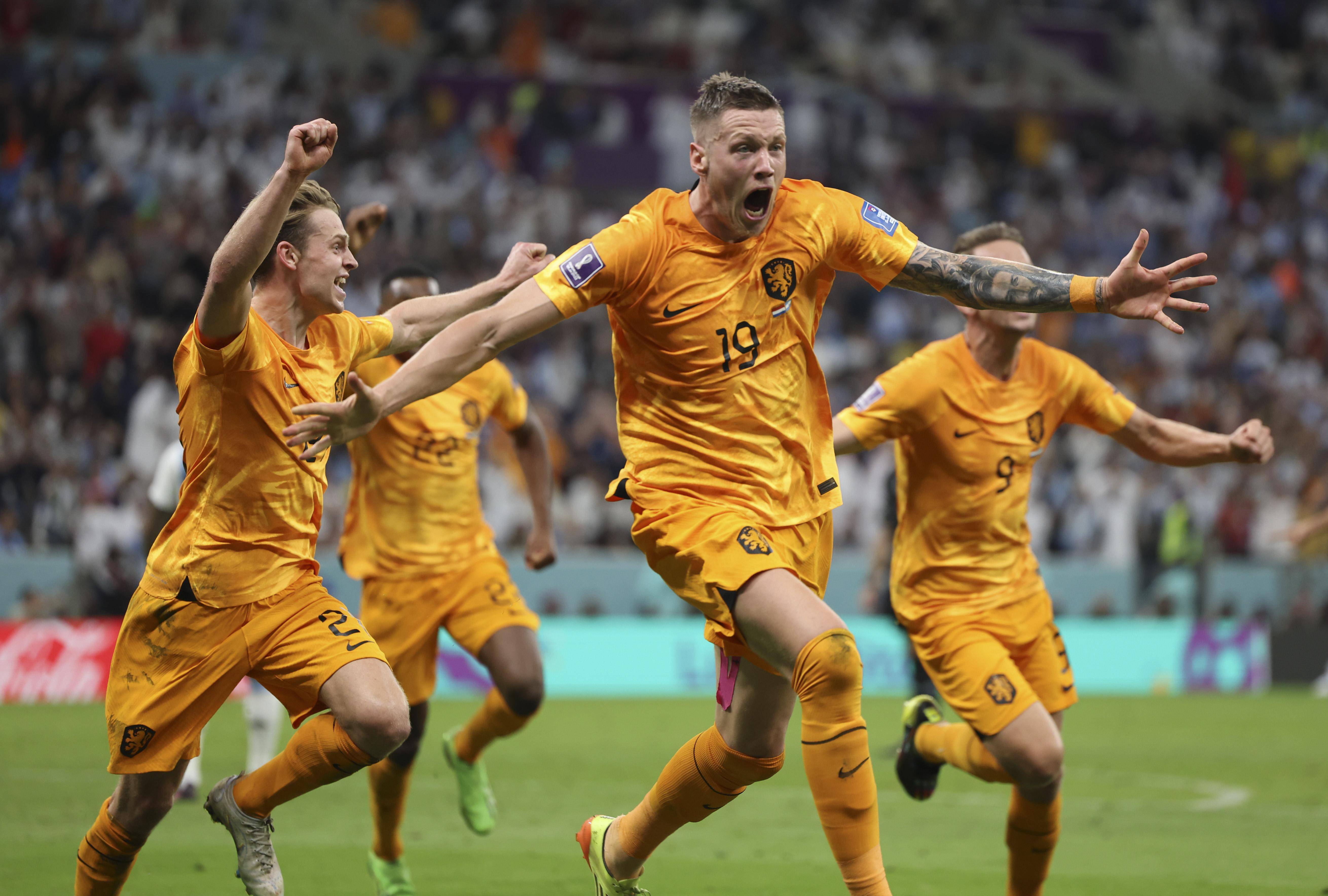 荷兰队在比赛中表现出色夺冠