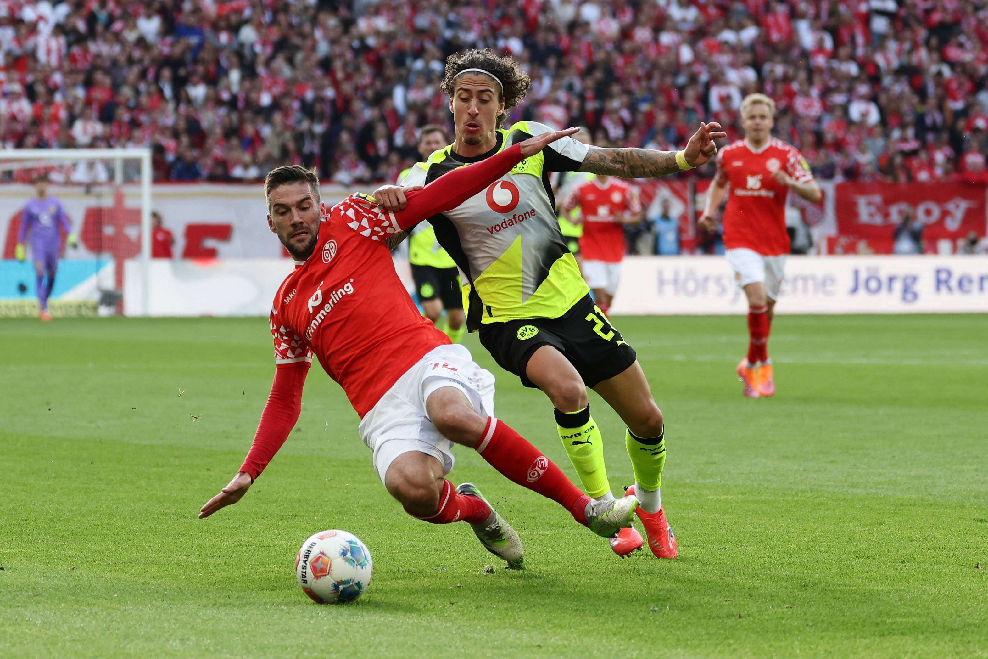 关于莱比锡红牛客场不敌沃尔夫斯堡，遗憾告负的信息