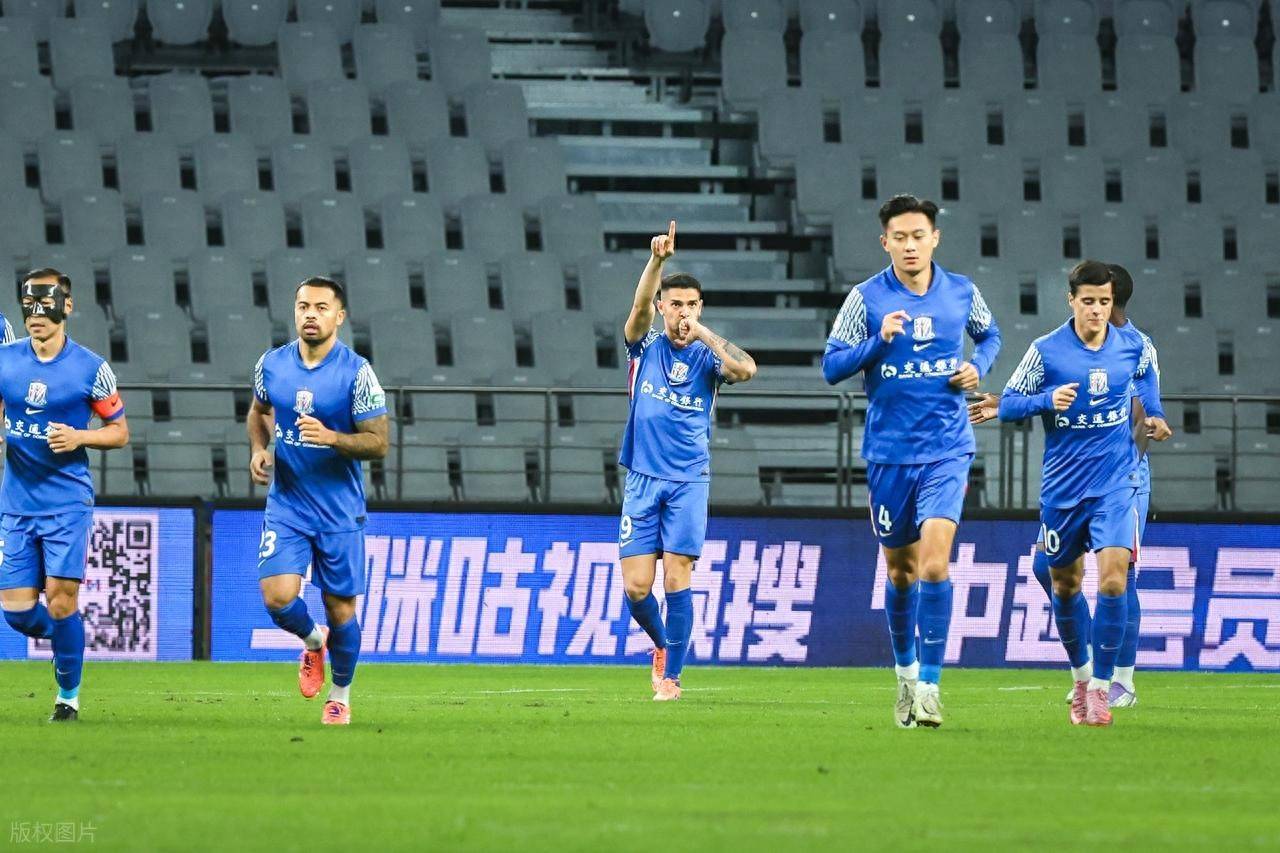 关于上海申花中场组织稳定，传球成功率高达%的信息