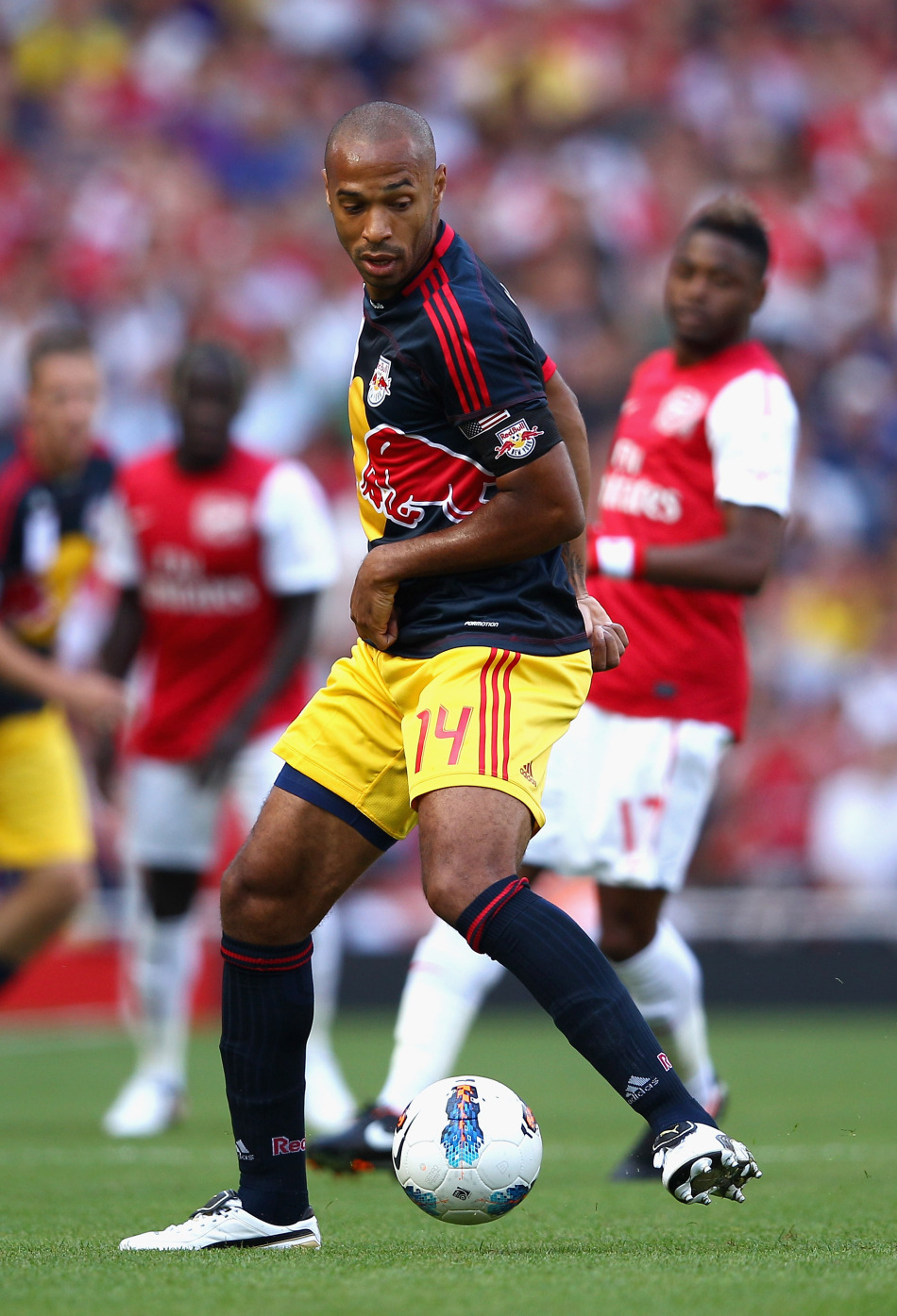 阿联酋队在足球比赛中取得胜利