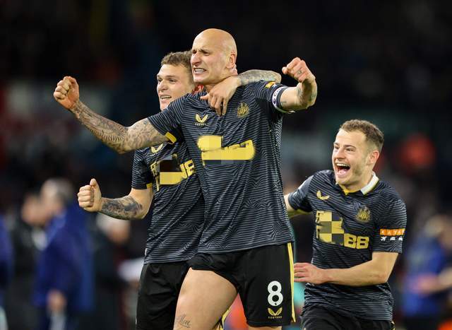 波兰前锋机警出击，点球绝杀赢得胜利的简单介绍