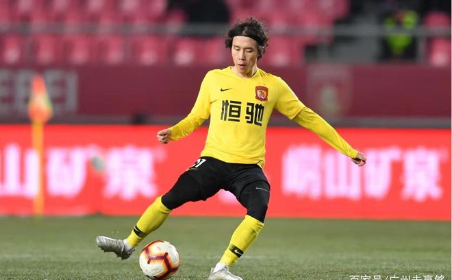 关于恒大发布战术海报,球迷期待奇兵出击,更换首发的信息 关于恒大发布战术海报,球迷期待奇兵出击,更换首发的信息