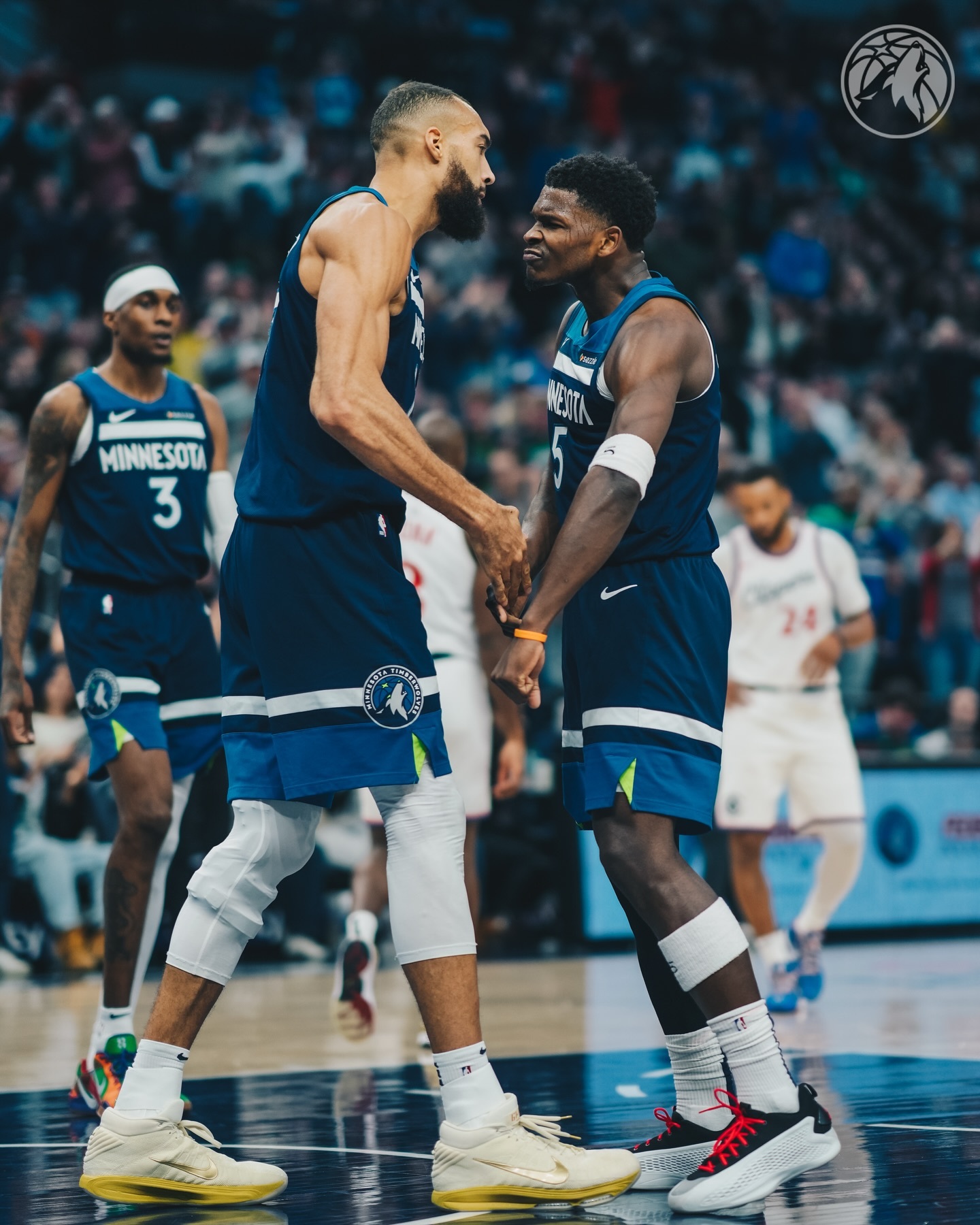 关于掘金力克快船，布伦森扛起全队的信息