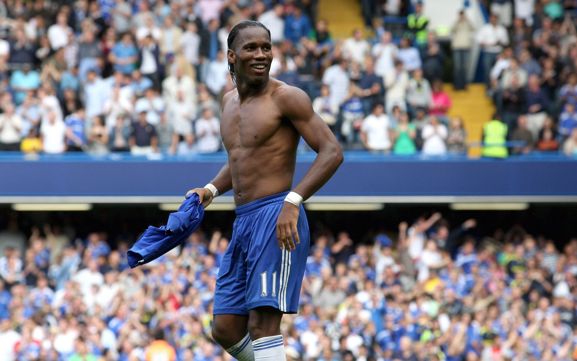 孤星闪耀,C罗在季后赛抢七之夜的攻防统治